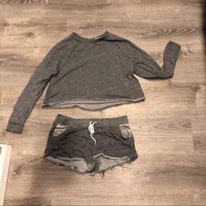 Super cute and trendy crop top and short set